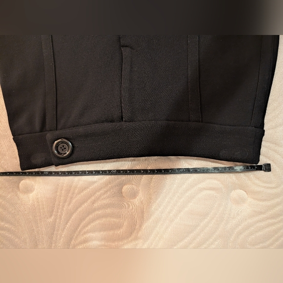 Black mini skirt - Picture 5 of 5